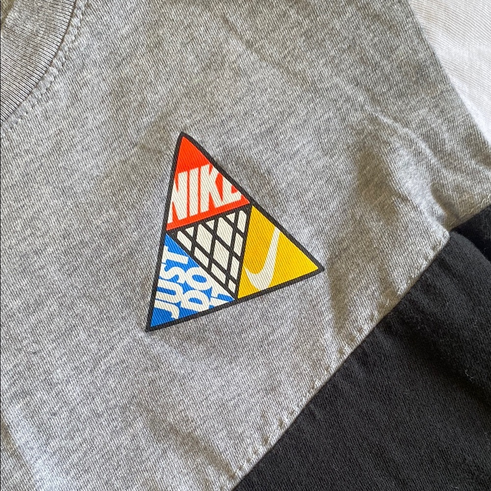 💚 3/$15 Kids Color Block T-Shirt - Gray, Black, White C - Picture 2 of 2
